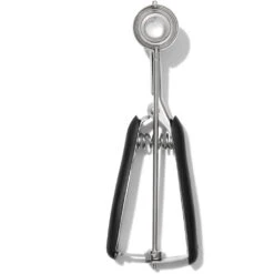 OXO Good Grips Medium Cookie Scoop Black
